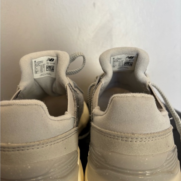 New Balance Women's Light Gray Athletic Sneakers - Picture 6 of 8